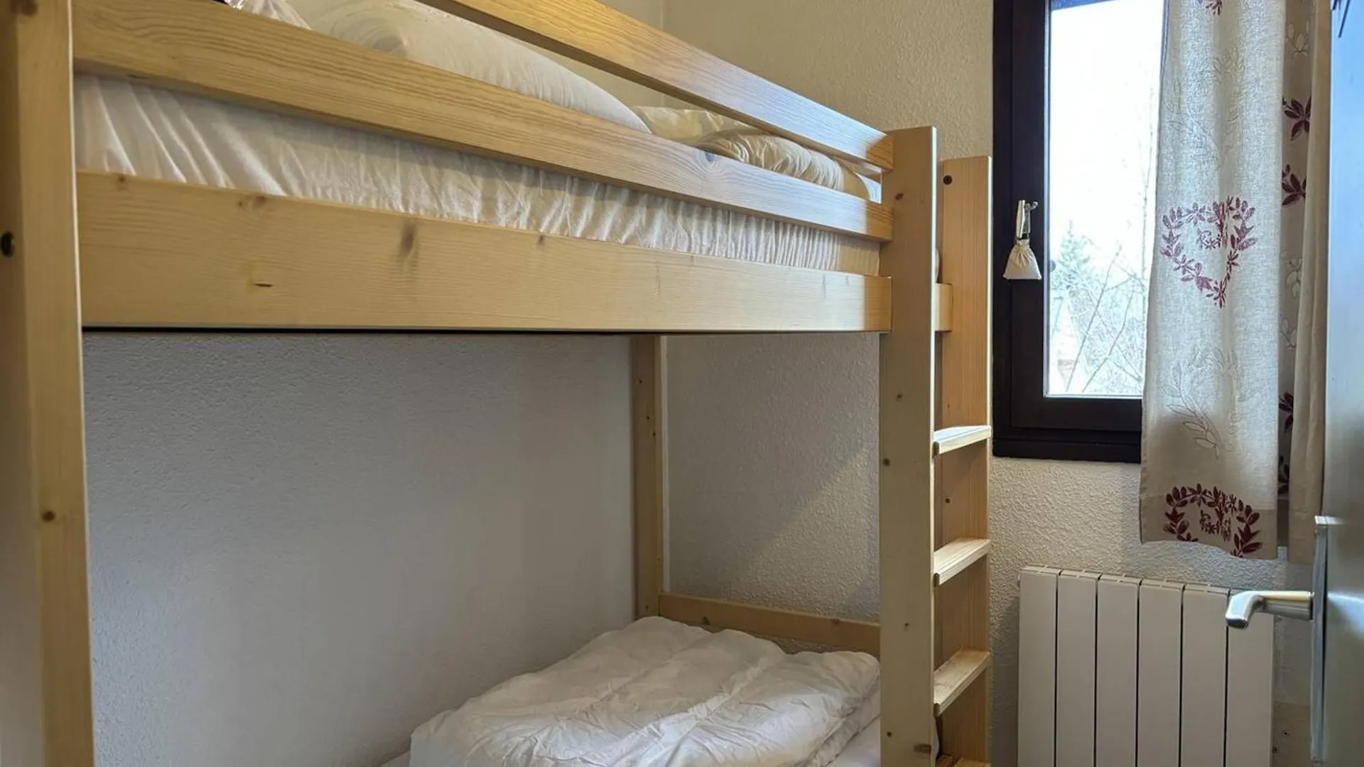 Studio Cabine Avec Balcon, Parking, Casier A Ski, Proche Commodites Et Pistes A Villard-De-Lans - Fr-1-548-42 Apartment