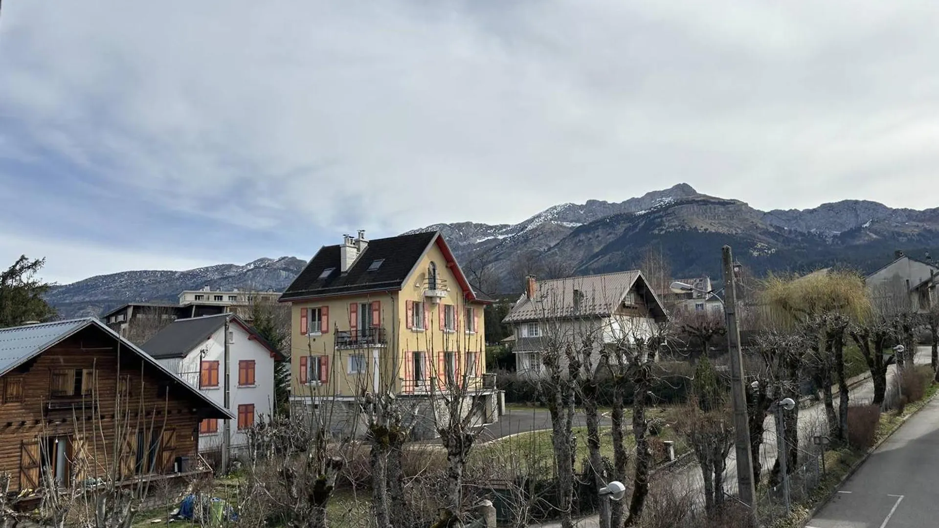Studio Cabine Avec Balcon, Parking, Casier A Ski, Proche Commodites Et Pistes A Villard-De-Lans - Fr-1-548-42 0*,  France