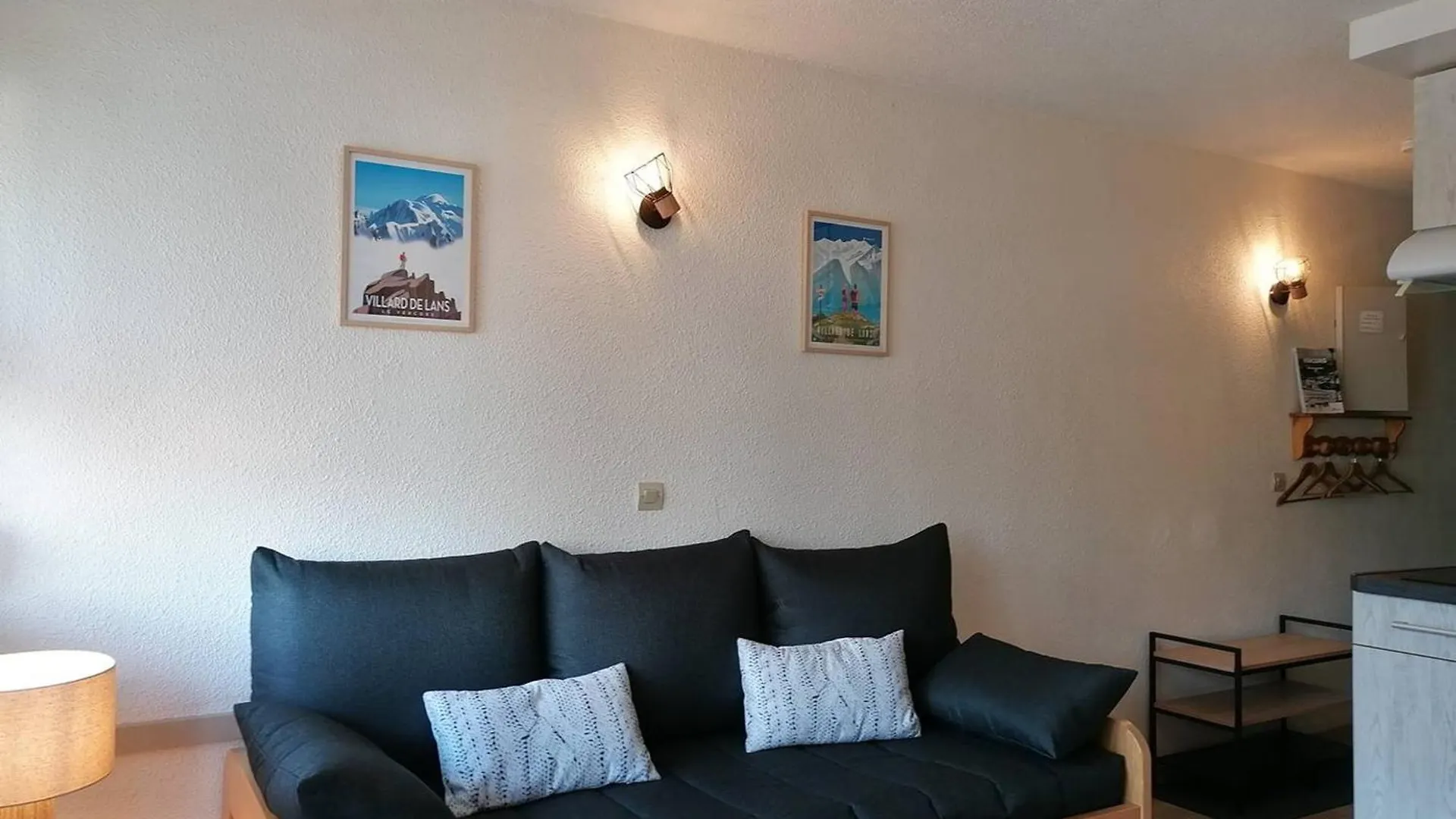 Studio Cabine Avec Balcon, Parking, Casier A Ski, Proche Commodites Et Pistes A Villard-De-Lans - Fr-1-548-42