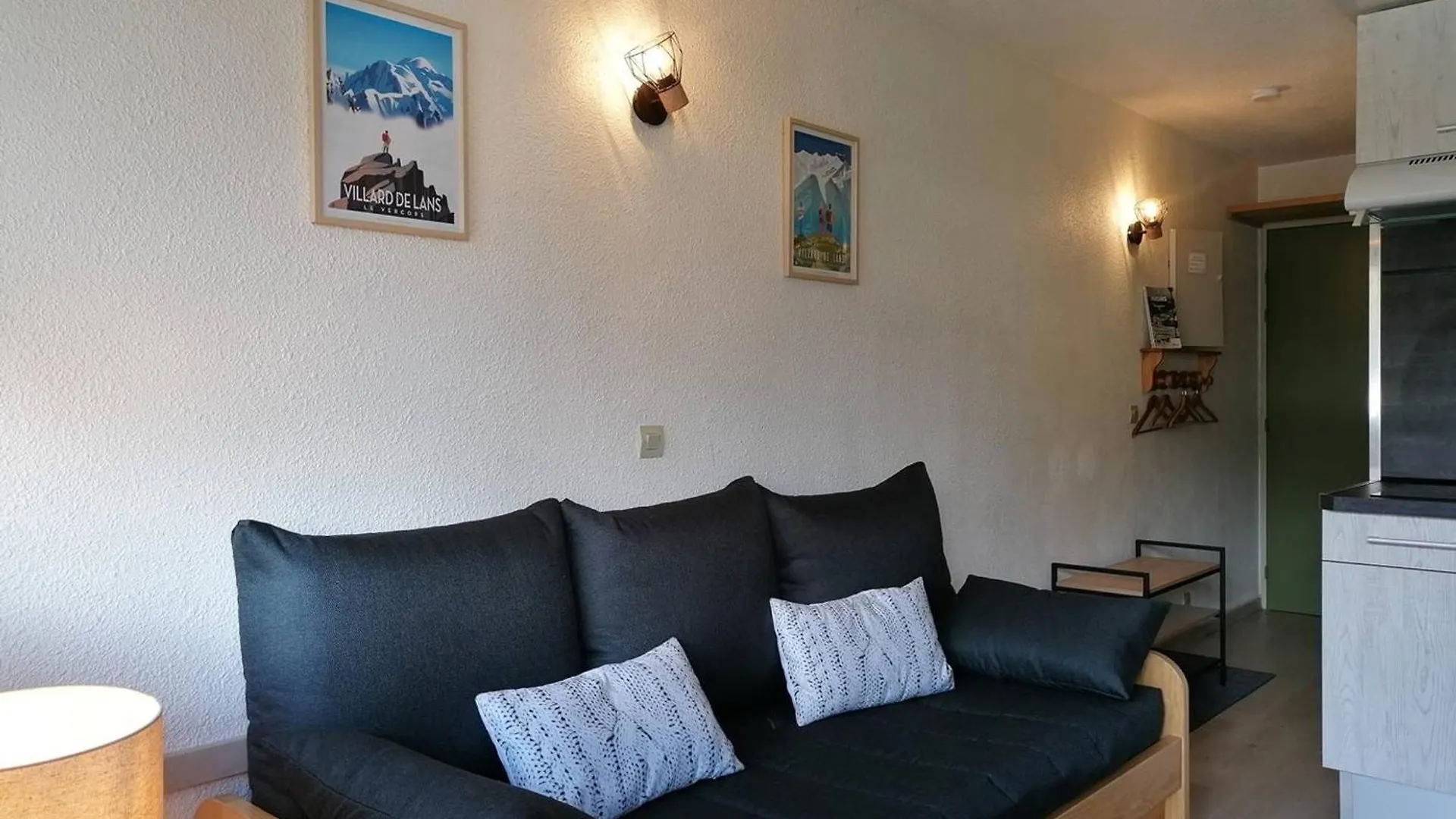 Apartment Studio Cabine Avec Balcon, Parking, Casier A Ski, Proche Commodites Et Pistes A Villard-De-Lans - Fr-1-548-42